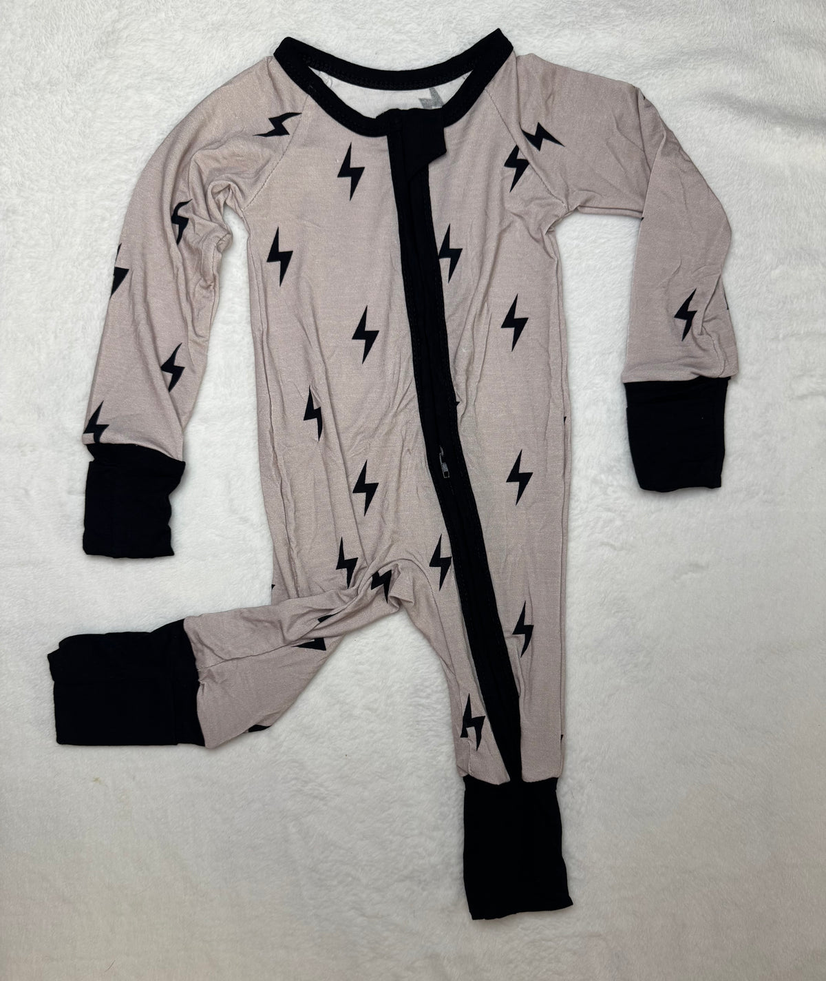Black Bolts Zippy